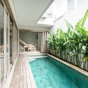 https://villa-sol.hotelsseminyak.net