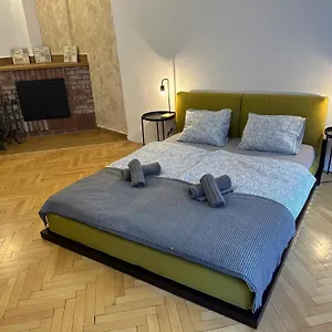 https://nerudova-apartments.praguehotelsweb.com